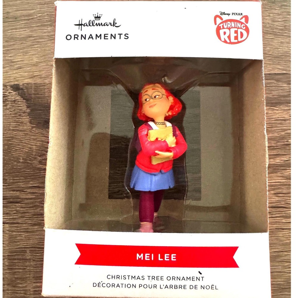 Hallmark Disney Pixar Turning Red Mei Lee Christmas Tree retired Ornament